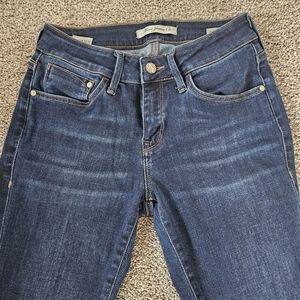 Mavi women's jeans.
